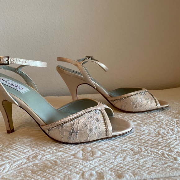 Wedding Shoes/Evening Shoes/Dyeable Shoes - Picture 3 of 7